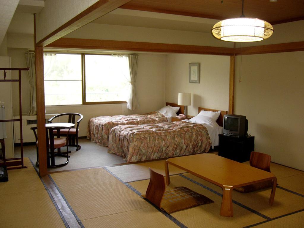 Kidoike Onsen Hotel Yamanouchi  Bagian luar foto