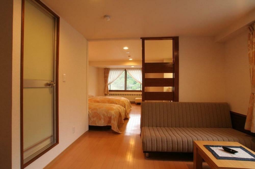 Kidoike Onsen Hotel Yamanouchi  Bagian luar foto